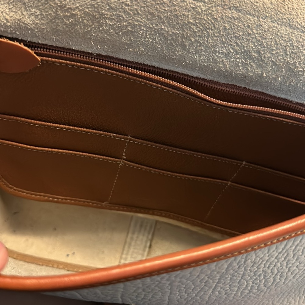 Dooney and Bourke pebbled leather shoulder bag cream brown - Picture 5 of 10